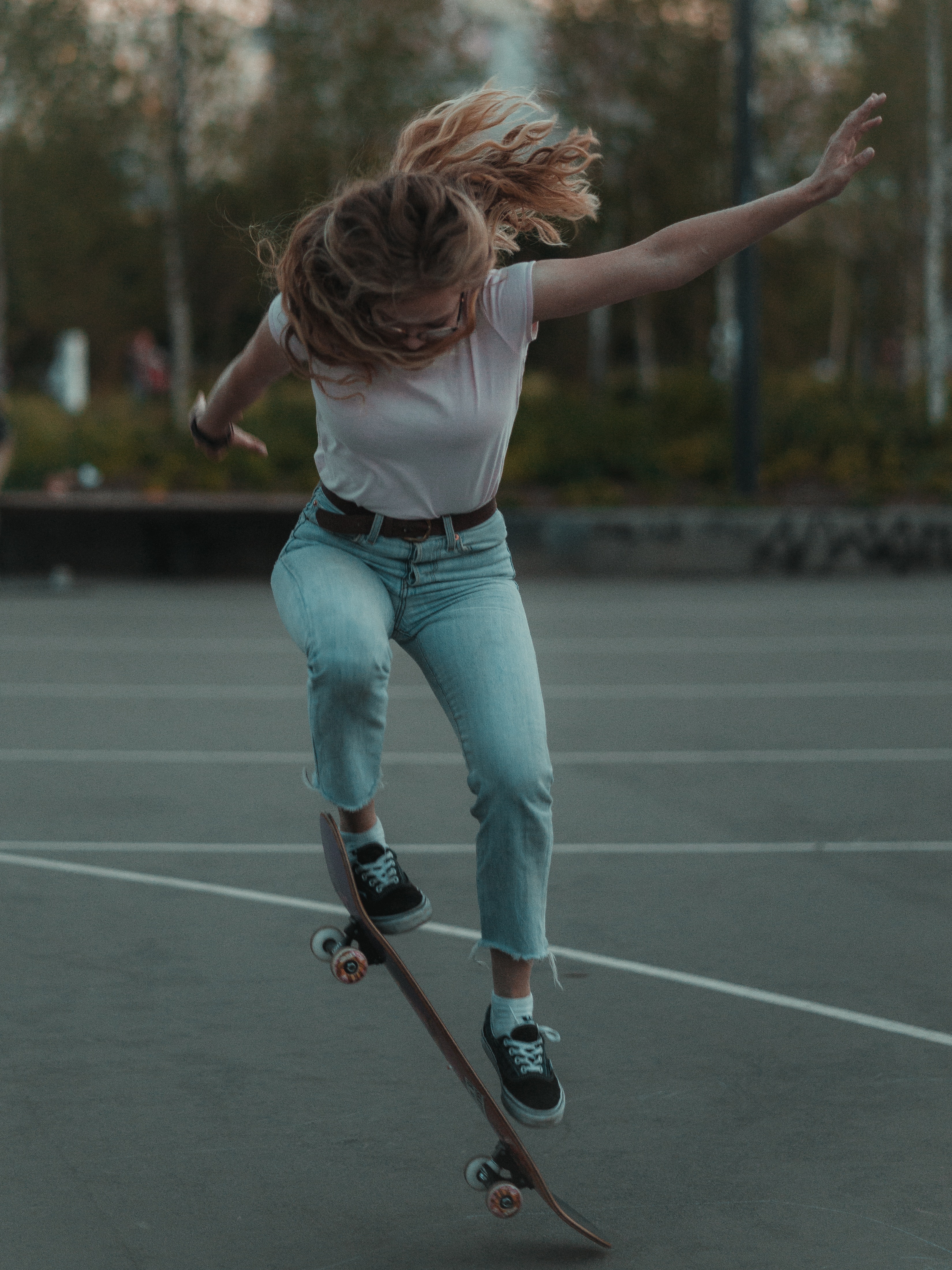woman doing ollie stunt